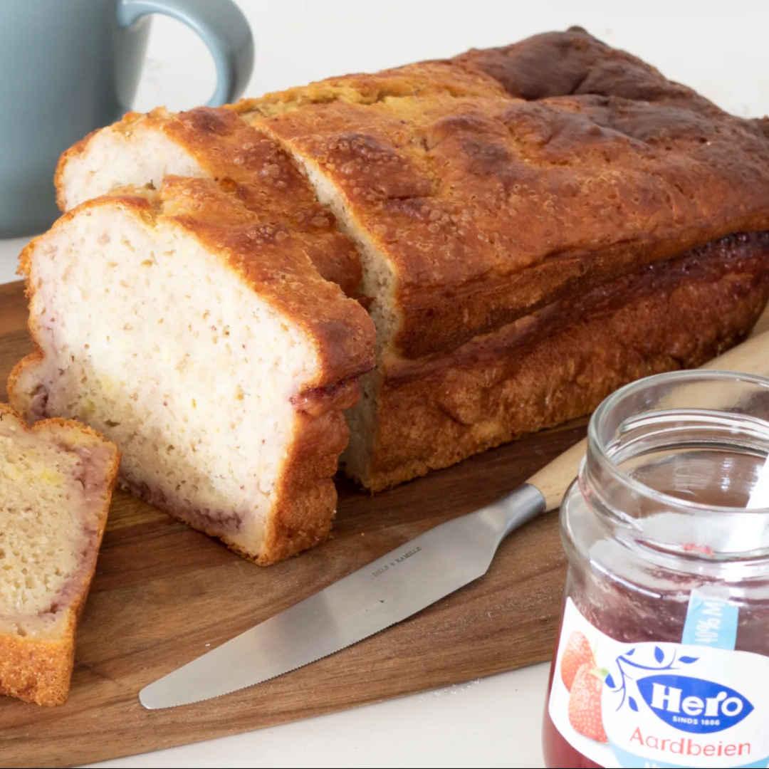 Aardbeien-bananenbrood
